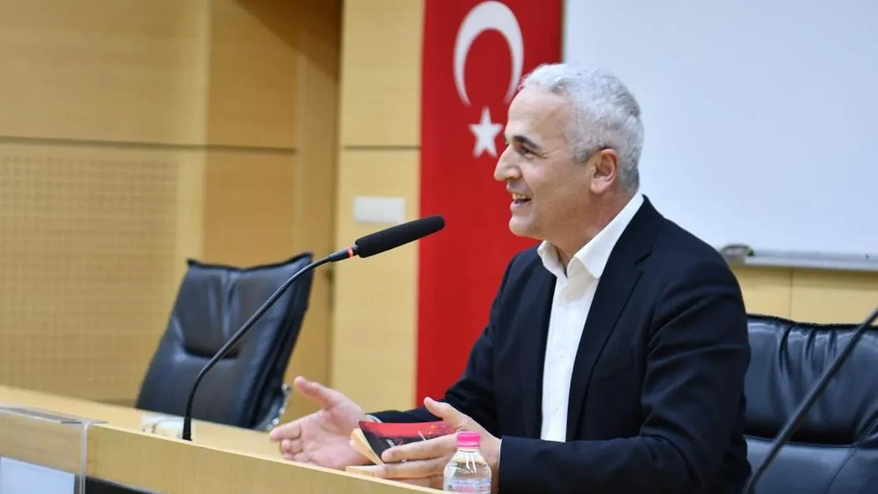 Sakarya Üniversitesi'nde Kültür ve Medeniyet Atölyeleri başladı: Yunus Emre ve Yusuf Has Hacib'in izleri tanıtıldı