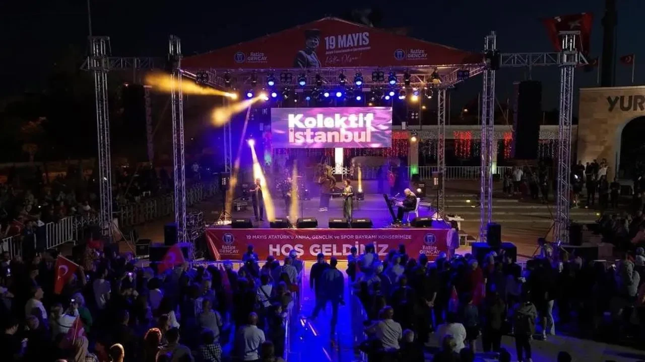 Didim'de 19 Mayıs kutlamaları geceye uzandı! Fener alayı ve Kolektif İstanbul konseri büyük ilgi gördü