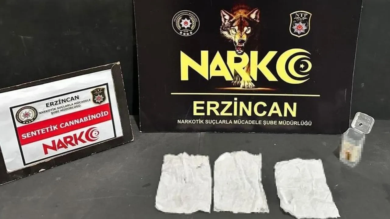 Erzincan'da uyuşturucu operasyonu: Araçta 10 gram bonzai ele geçirildi