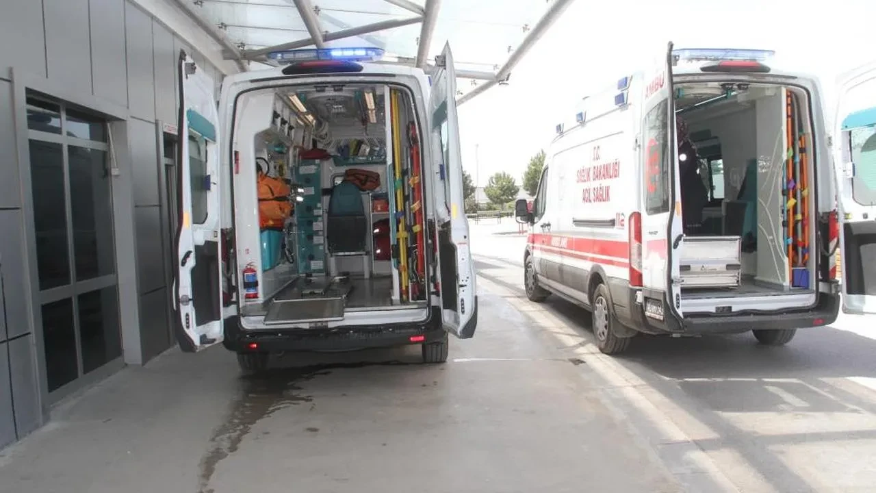 Beyşehir'de korkutan iki kaza: 4 yaşındaki çocuk yaralandı