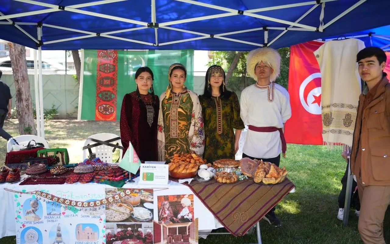 Kocaeli Sağlık ve Teknoloji Üniversitesi'nde kariyer festivali başladı