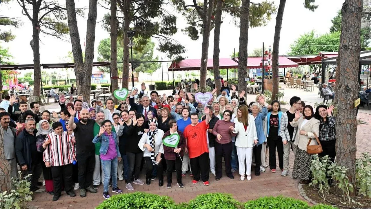 Engelsiz kafe 10 yaşında: Engelli bireylerin sosyal yaşamına katkı sağlıyor