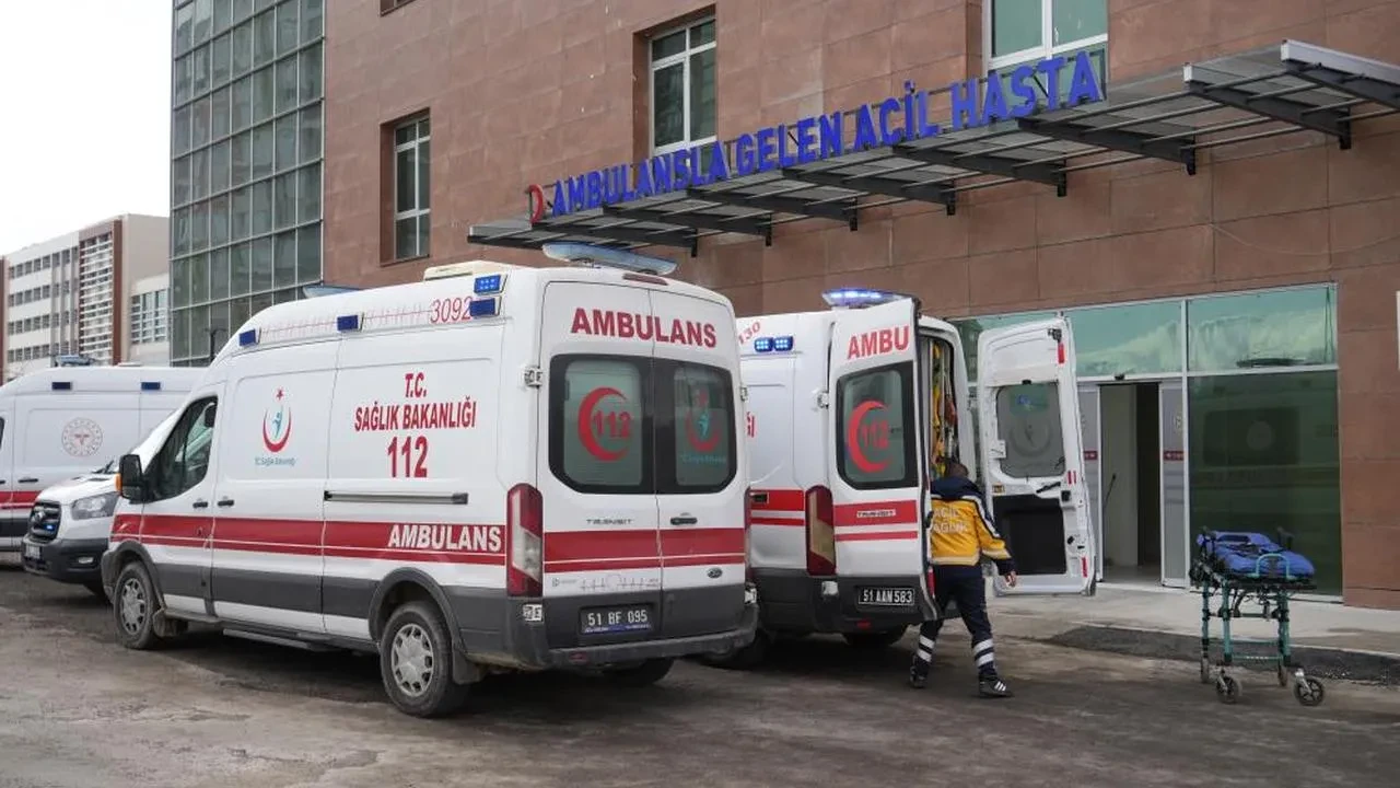 Kontrolden çıkan otomobil takla attı: 1 ölü 3 yaralı