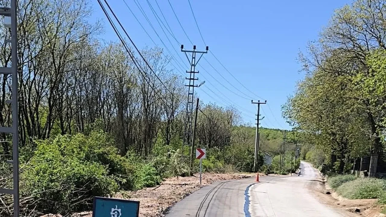Kocaeli Büyükşehir Belediyesi'nden 3500 metrelik yol onarımıyla vatandaşların ulaşım konforu artırılıyor