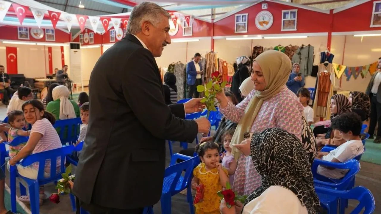 Kahta Belediyesi Anneler Günü'nde canlı müzikle dolu bir kutlama yaptı