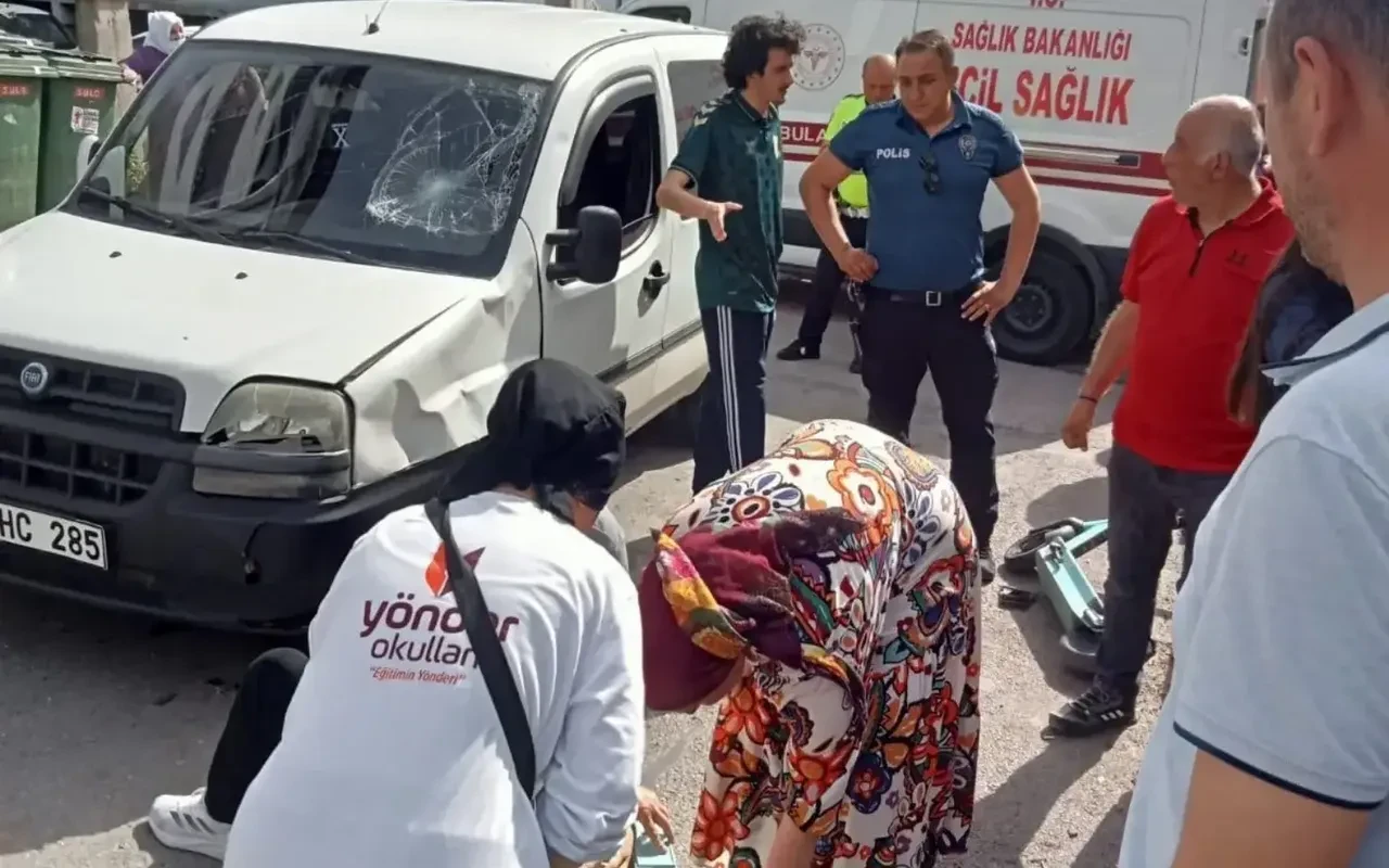 Kocaeli'de scooter kazasında iki genç hastaneye kaldırıldı
