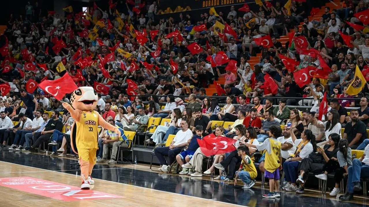 Mersin Spor Kulübü tarih yazdı: Play-off ve Avrupa kupaları yolu açıldı!