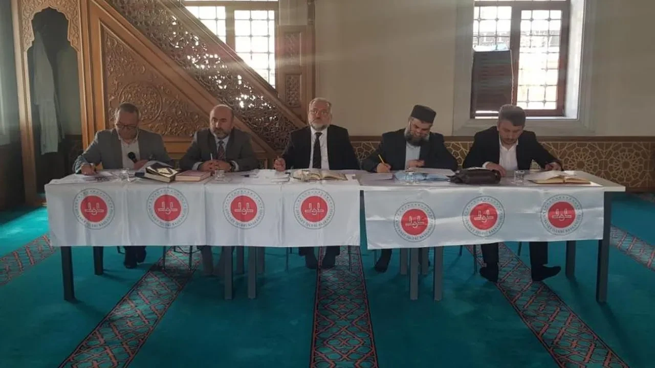 Bayburt'ta 'Kur'an-ı Kerim'i Güzel Okuma ve Hafızlık Yarışması' coşkuyla sonuçlandı: Şampiyonlar belli oldu