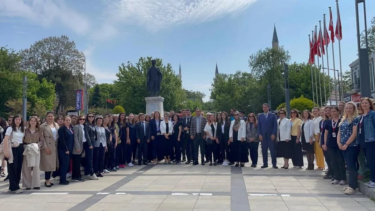 Edirne'de sağlık kahramanları unutulmadı: Hemşireler haftası ve ebeler günü dolayısıyla tören düzenlendi
