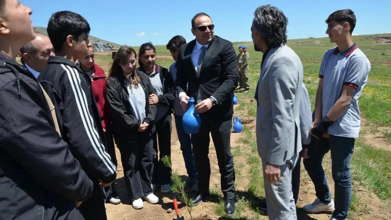 Kaymakam Demir'den çevre bilincine vurgulama: Türkiye Yüzyılı Mehmetçik Hatıra Ormanı genişletildi