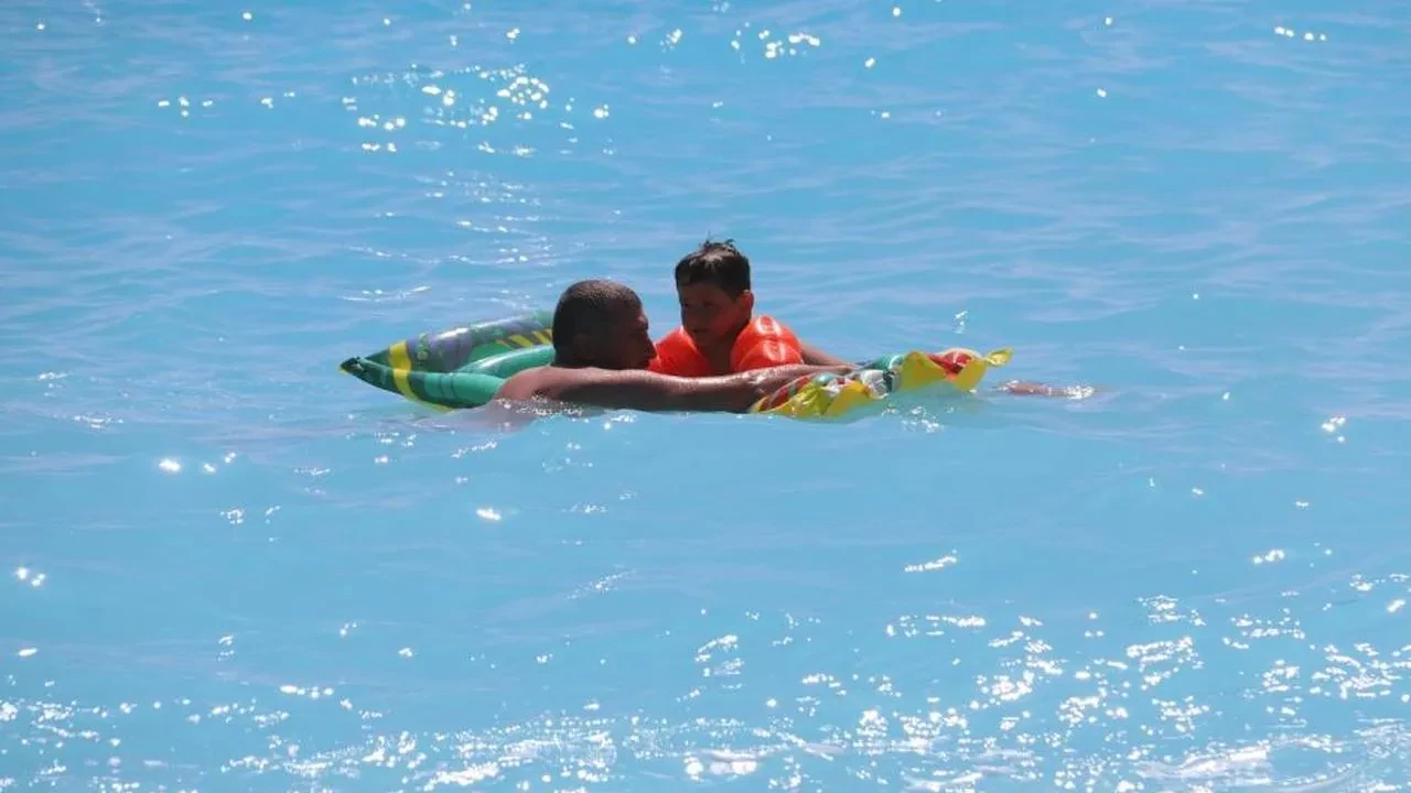 Ölüdeniz'de turist akını başladı: Yaz sezonu hızla hareketleniyor!