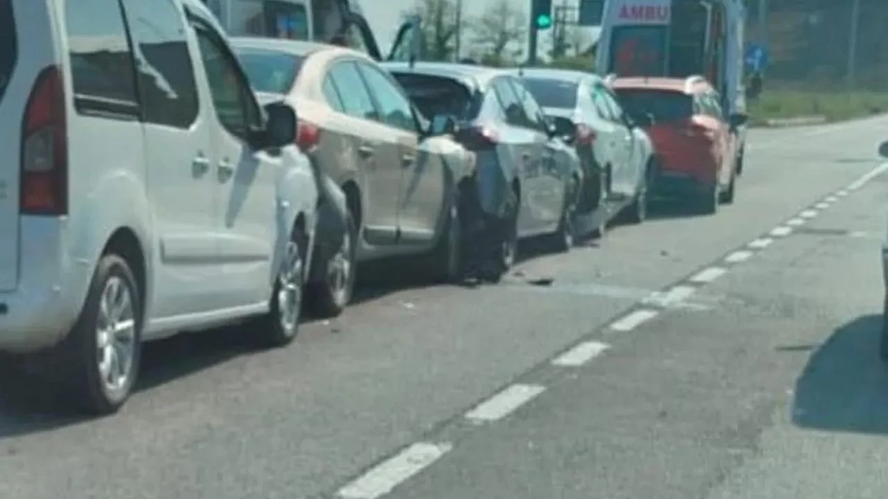 Giresun'da zincirleme trafik kazası: 2 yaralı