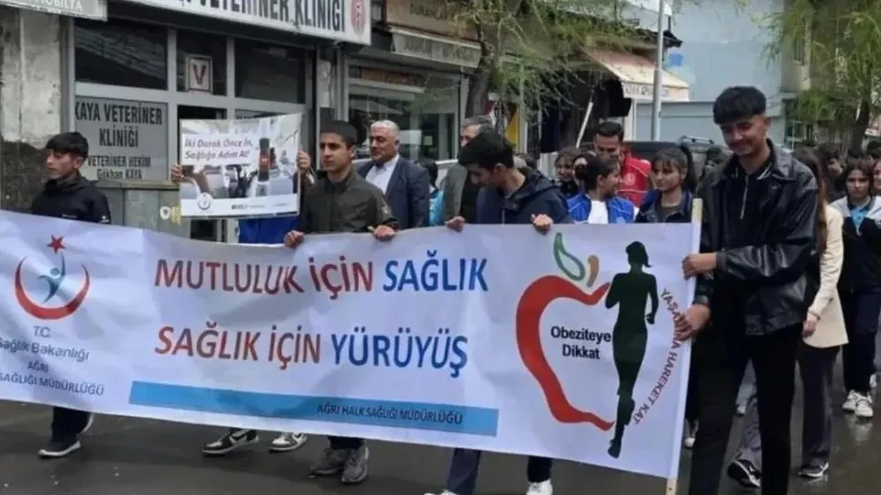 10 Mayıs Dünya Sağlık İçin Hareket Et Günü'nde Tutak'ta sağlıklı yaşam yürüyüşü