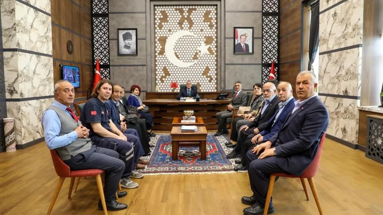 Niğde Şehit Aileleri Derneği'nden Vali Çelik'e ziyaret: Destek mesajları gündem oldu