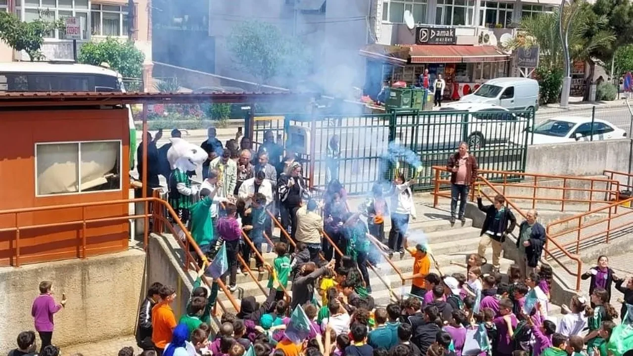 Kocaelispor'un okul turnesi: Binlerce çocuğun yüreğine dokundu