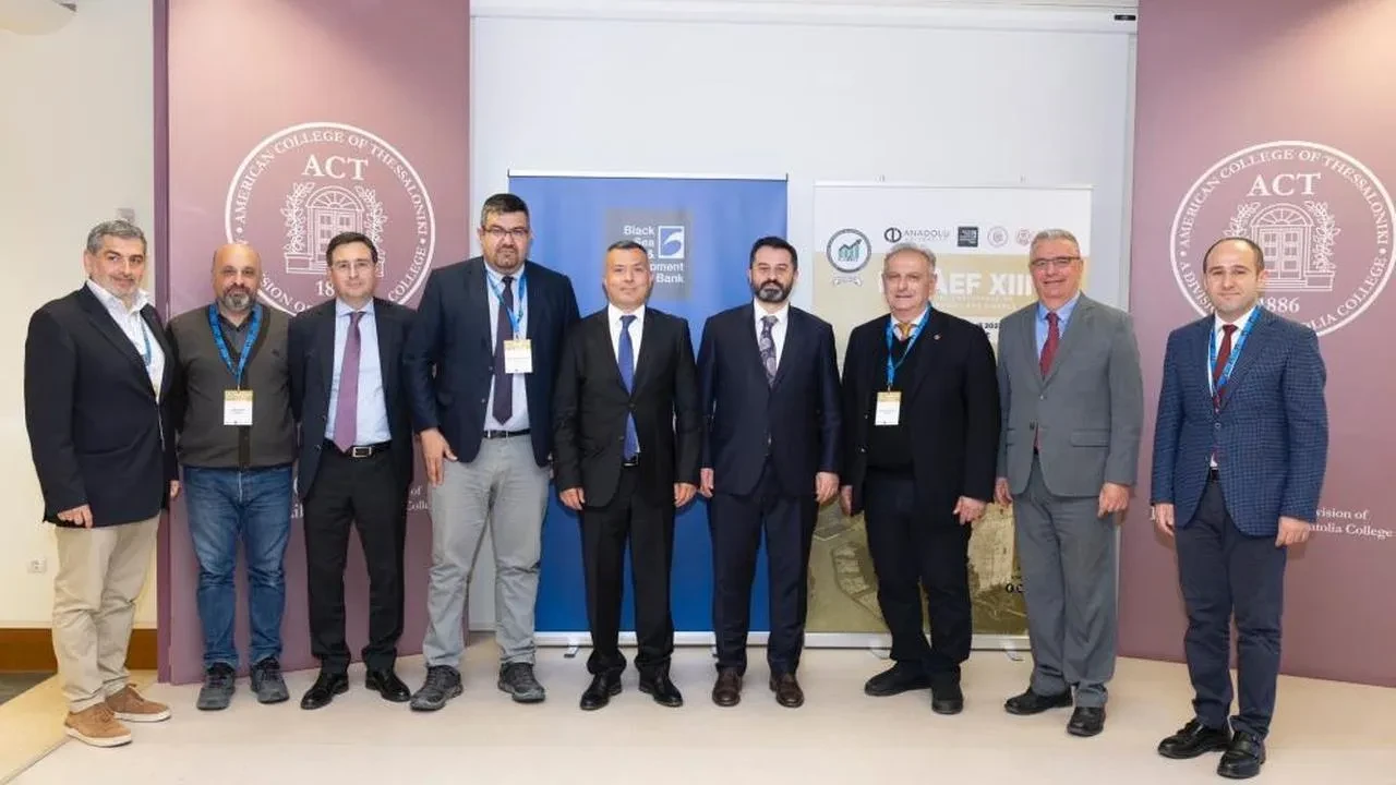 Uluslararası Ekonomi Zirvesi Selanik'te toplandı: 17 ülkeden akademisyenler bir araya geldi