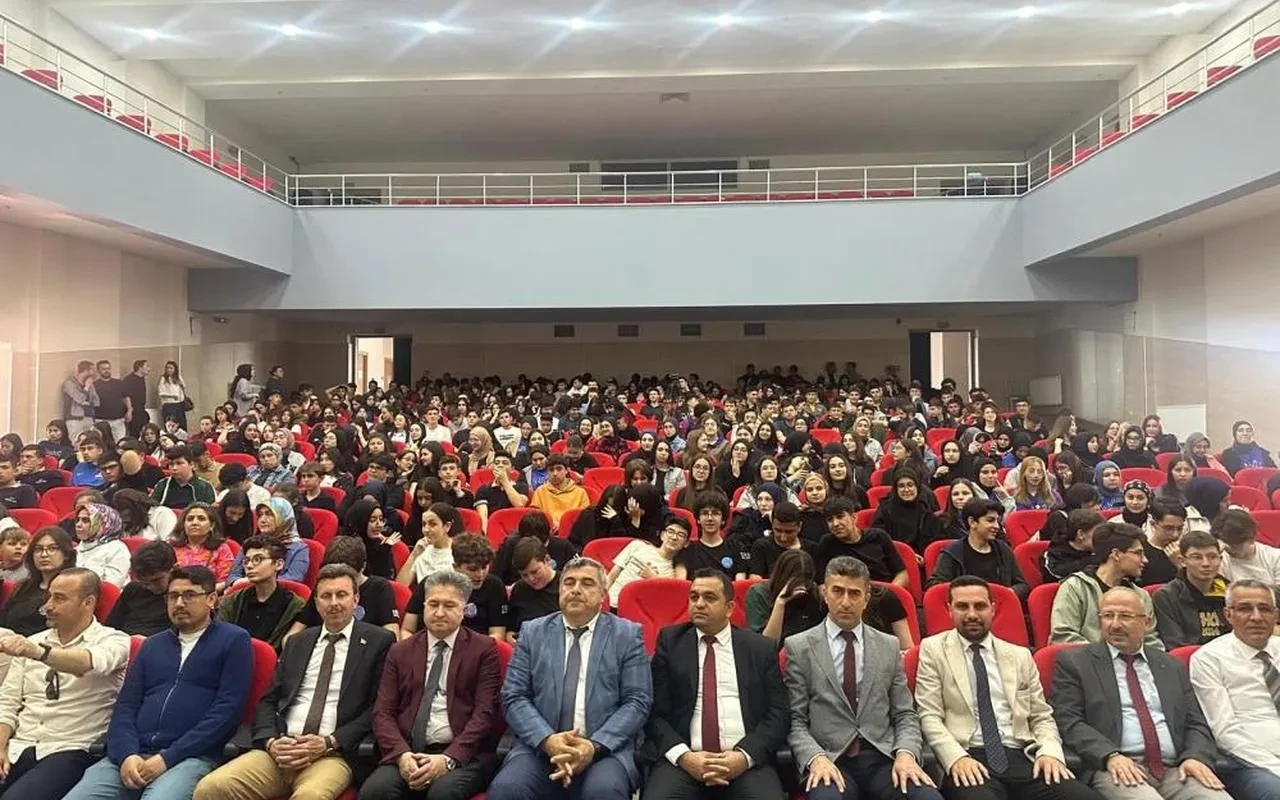 Afyonkarahisar Valiliği'nden öğrencilere kültürel bilgi yarışması