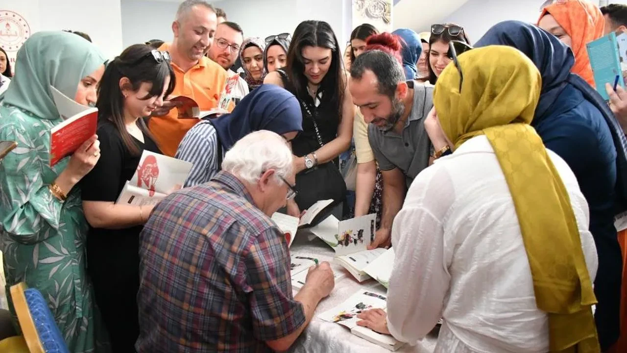 Şanlıurfa'da eğitimde masalların gücü: 500 öğretmen Yücel Feyzioğlu ile buluştu!