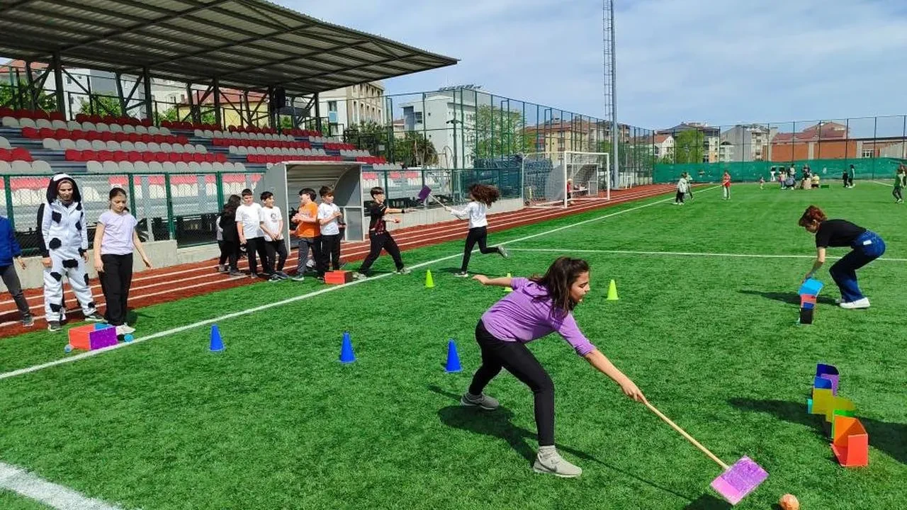 Türkeli'de Çocuk Oyunları Şenliği coşkusu: Eğlenirken öğrenme fırsatı