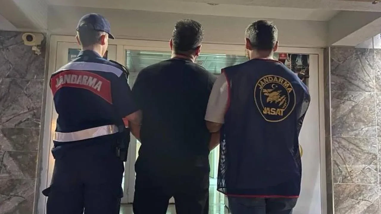 Antalya'da 15 yıl kesinleşmiş hapis cezasıyla aranan firari, Jasat'tan kaçamadı