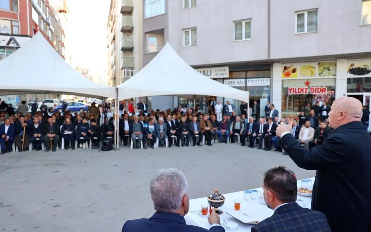 Başkan Sekmen Erzurum'da vatandaşlarla buluşma gerçekleştirdi