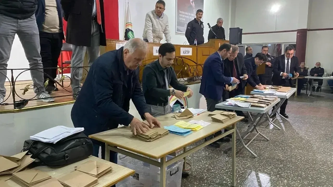 İzmit Sanayi Sitesi'nde başkanlık seçimi gerilimi: Muzaffer Gürfidan yeniden başkan, rakipten itiraz