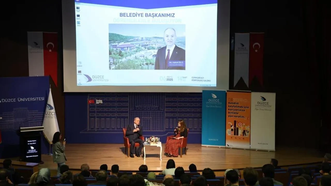Başkan Özlü üniversite öğrencileriyle bir araya geldi