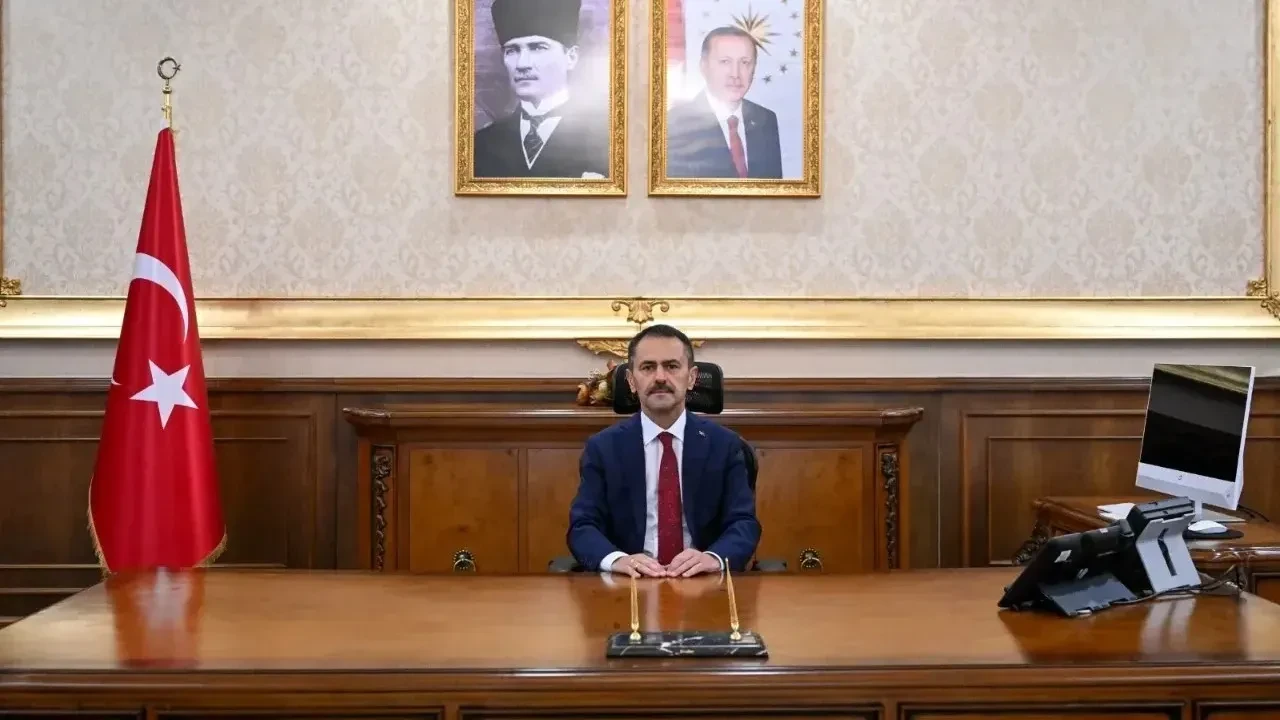 Kocaeli Valisi Aktaş'tan Anneler Günü'nde duygusal mesaj: "Anneler, dünyanın en zor görevini üstleniyor"