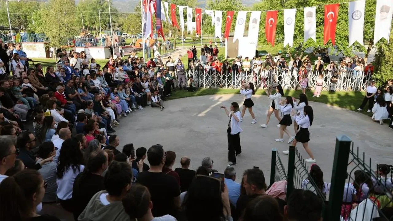 Dünya Dans Günü coşkusu Menteşe'de doruğa ulaştı!