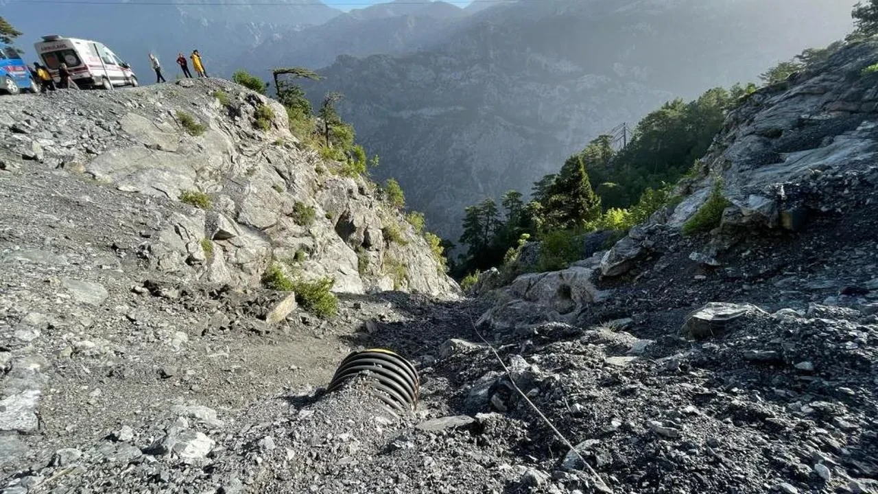 Alanya’da otomobil uçuruma yuvarlandı: 1 ölü