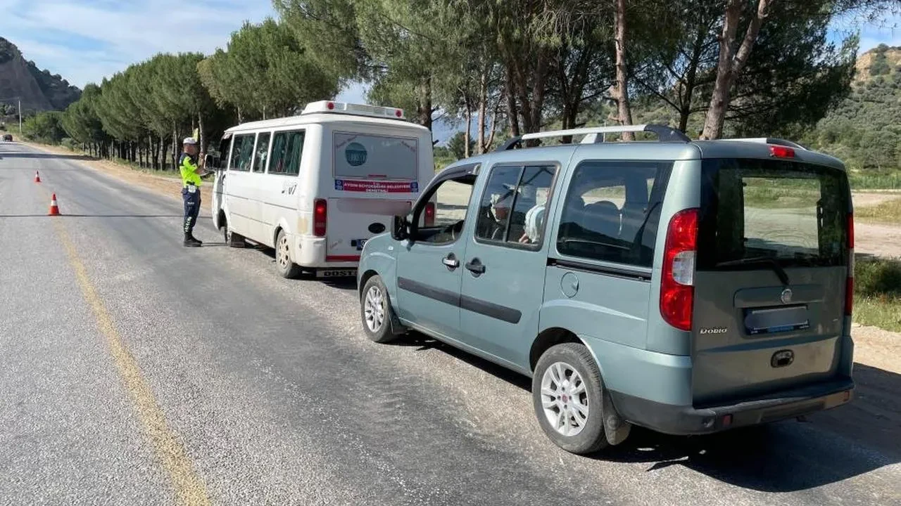 Aydın'da jandarmadan sıkı trafik denetimi: 18 sürücüye 21 bin TL ceza!