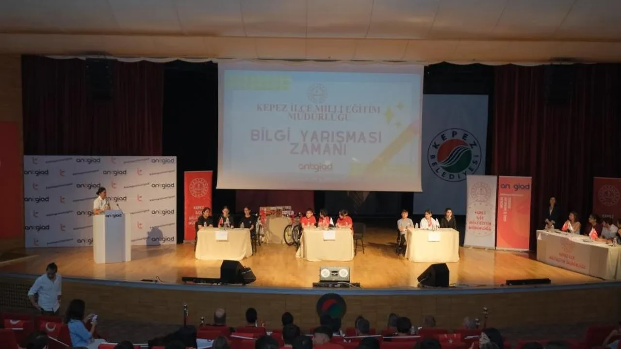 ANTGİAD'dan geleceğin liderlerine destek: Ortaokul öğrencileri bilgi yarışmasında yarıştı