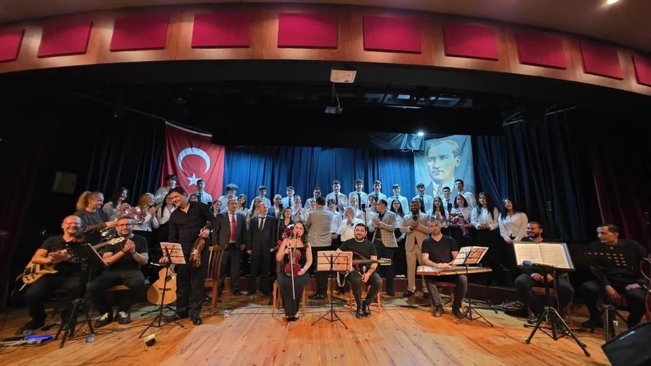 Nazilli Kültür Sanat Festivali'nde Türk Sanat Müziği rüzgarı: Öğrencilerin performansı büyük beğeni topladı