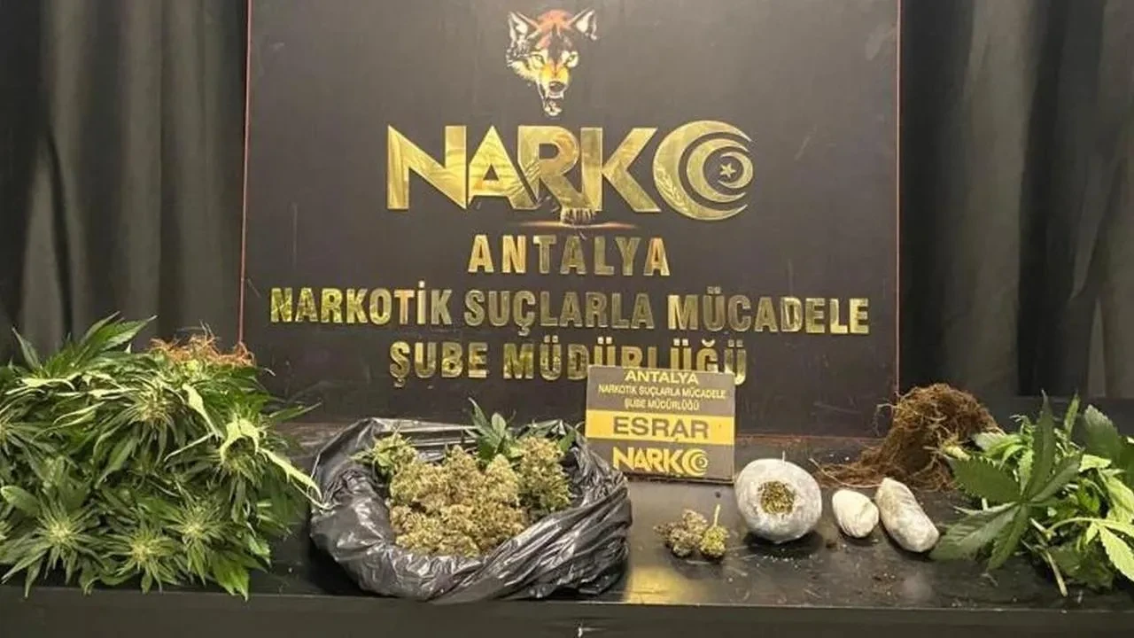 Antalya'da bir haftada 17 zehir taciri tutuklandı: Antalya'da emniyet güçleri uyuşturucuya karşı mücadelesini aralıksız sürdürüyor