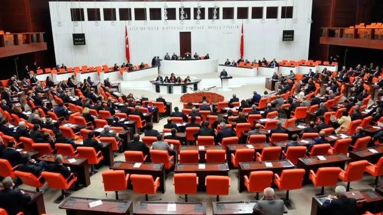 Hal izinleri artık Ticaret Bakanlığı'nda! Belediyelerin yetkileri neden devredildi?