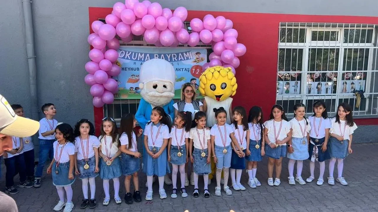 Erciyes Üniversitesi öğrencilerinden miniklere spor aşısı: 'Spor Yapıyorum, Sağlıklı Yaşıyorum' etkinliği gerçekleşti