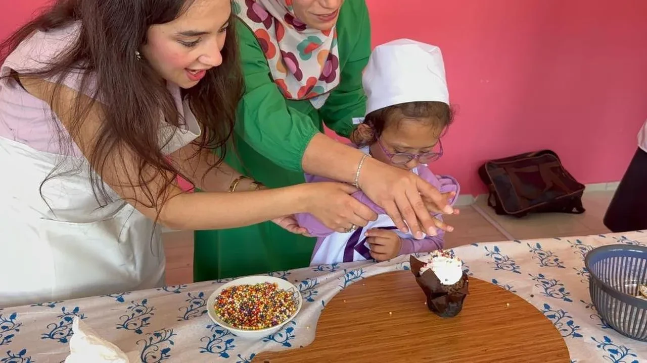 Kayseri'de öğrenciler pasta atölyesinde lezzetli anlar yaşadı