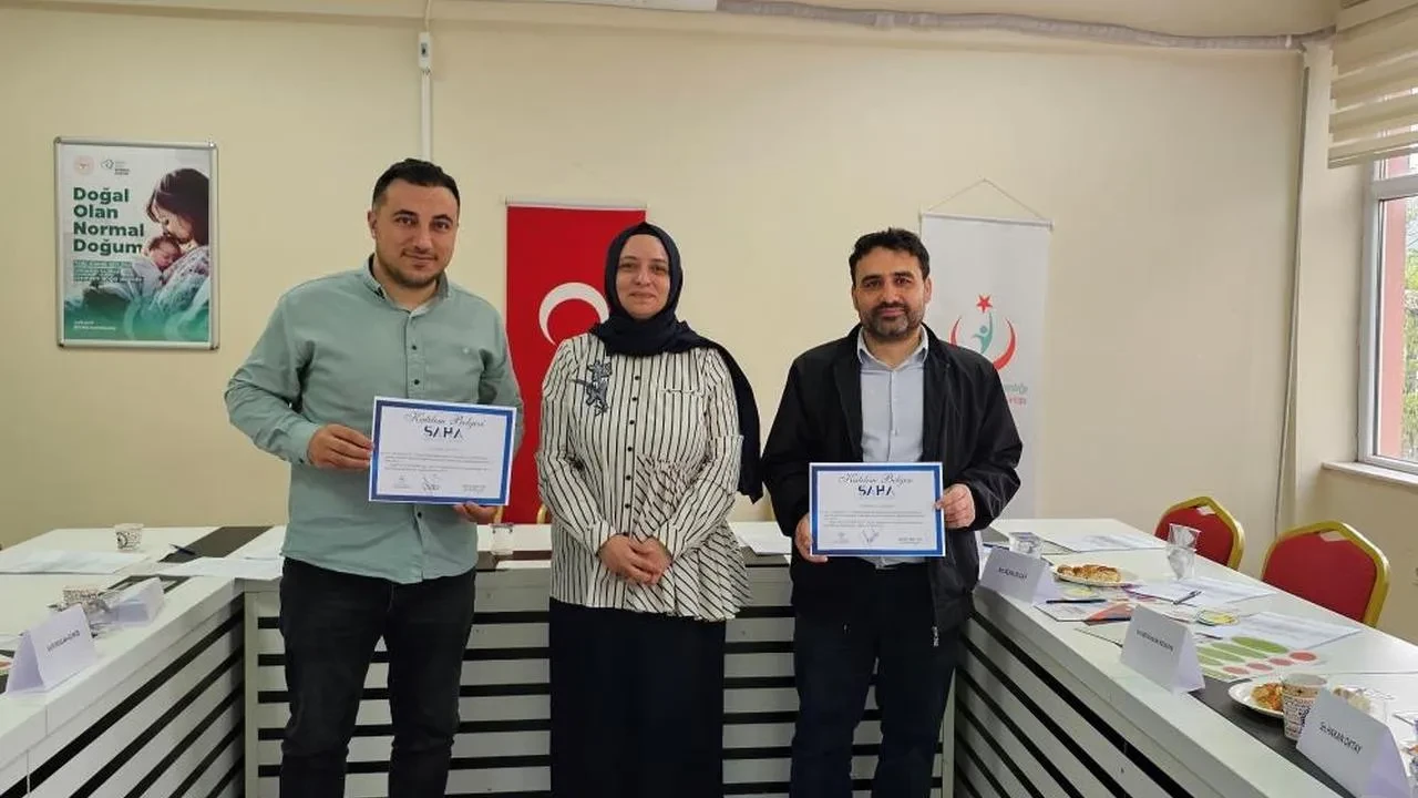 Bitlis'te sağlığın önemi vurgulandı: Medya mensuplarına yönelik eğitim tamamlandı