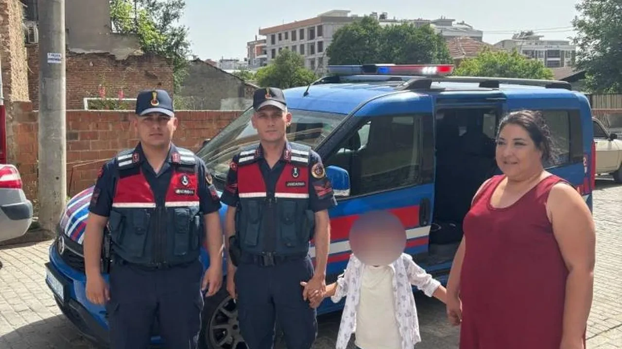8 yaşındaki kayıp çocuk İncirliova'da bulundu: Jandarmanın başarılı operasyonu ile aile rahatladı
