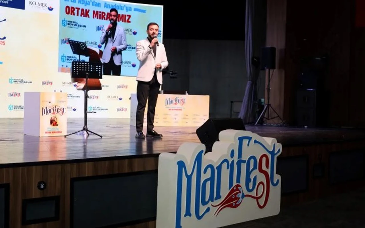 MARİFEST25te kum sanatı ve şiir buluştu