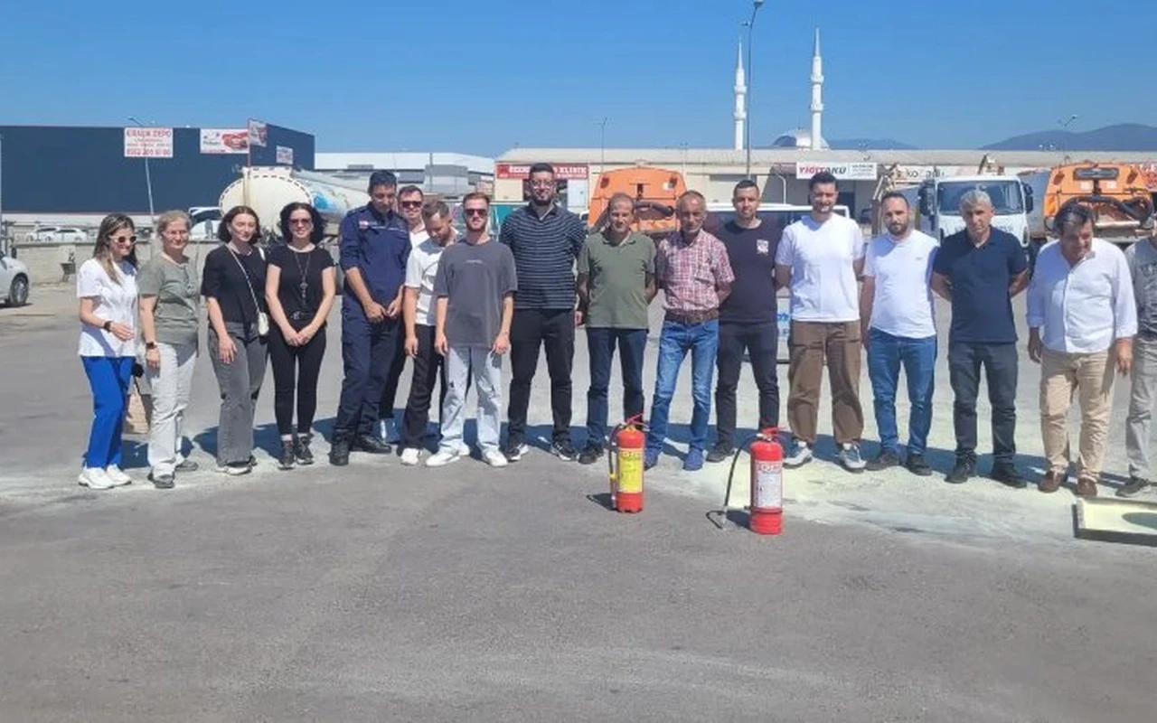 Gölcük Belediyesi personeli yangın eğitimi aldı