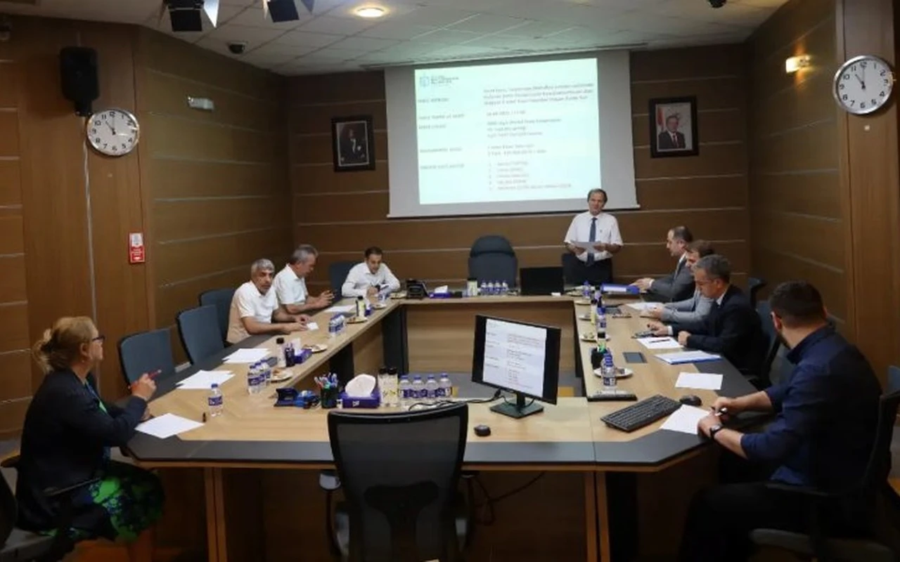 Kocaeli Belediyesi marketlere ve şoförlere ceza verdi