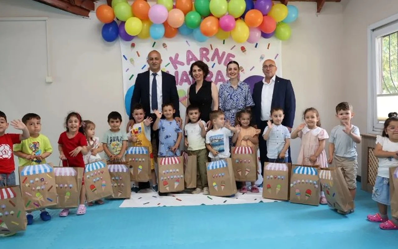 Senin Yuvan Kreşinde ilk karne heyecanı yaşandı