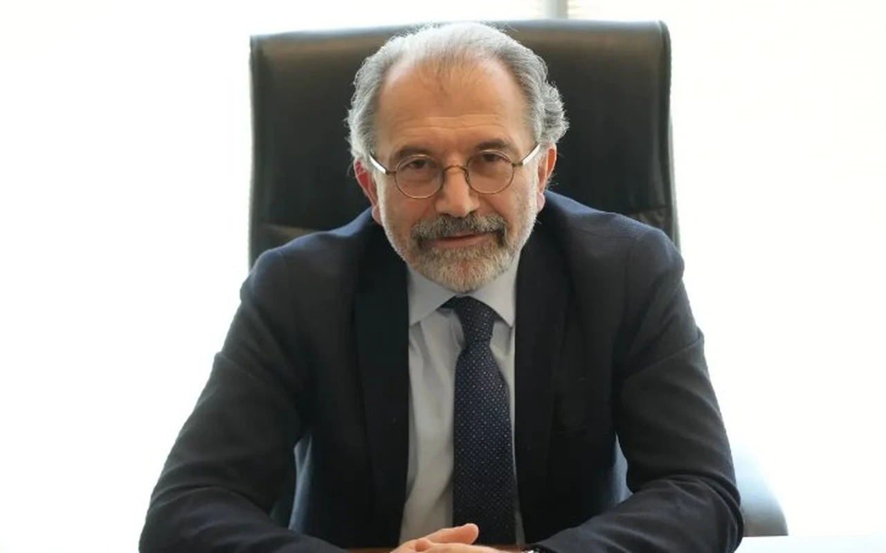 Prof Akbaş Kocaeli Medikal Parkta 2000 ameliyat