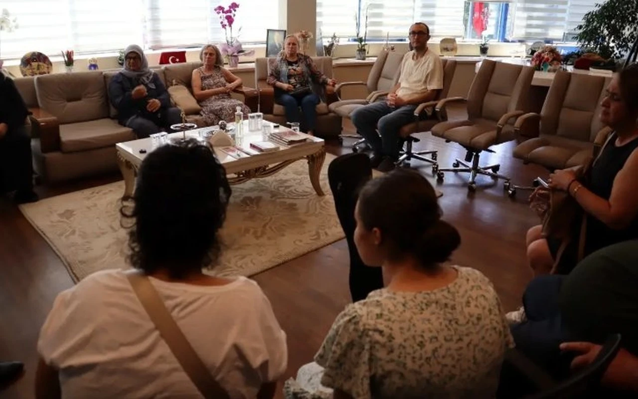 İzmit Belediyesi halk günü buluşmaları devam ediyor