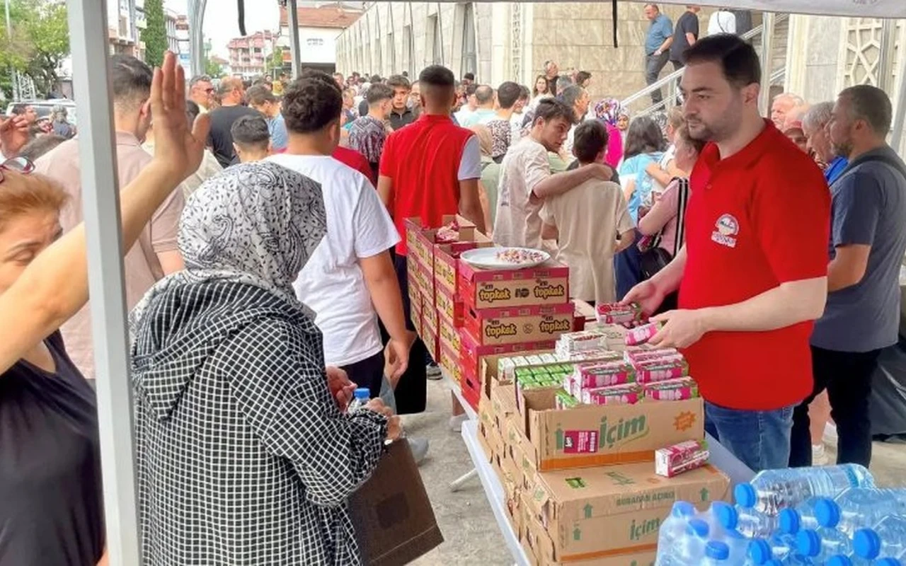 Körfez Belediyesi sınav öğrencilerine ikramda bulundu