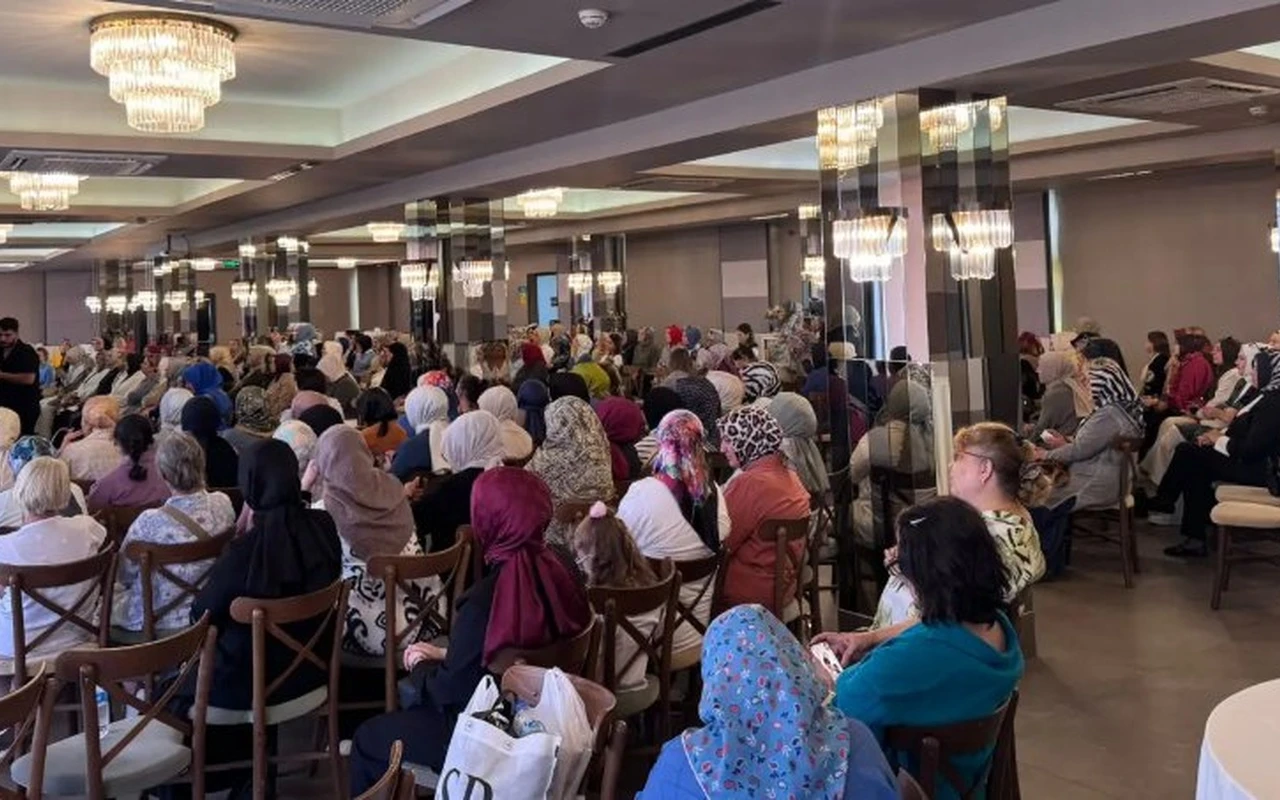 Kocaeli Kadın Kolları koruyucu aile programı düzenledi