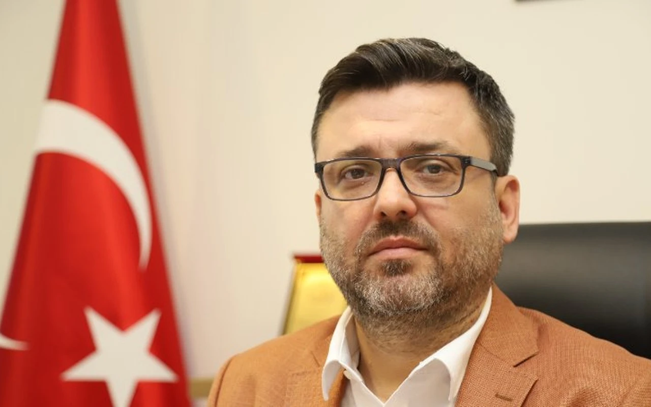 Vali Aktaş şehitlik ziyaretinde bayram mesajı verdi