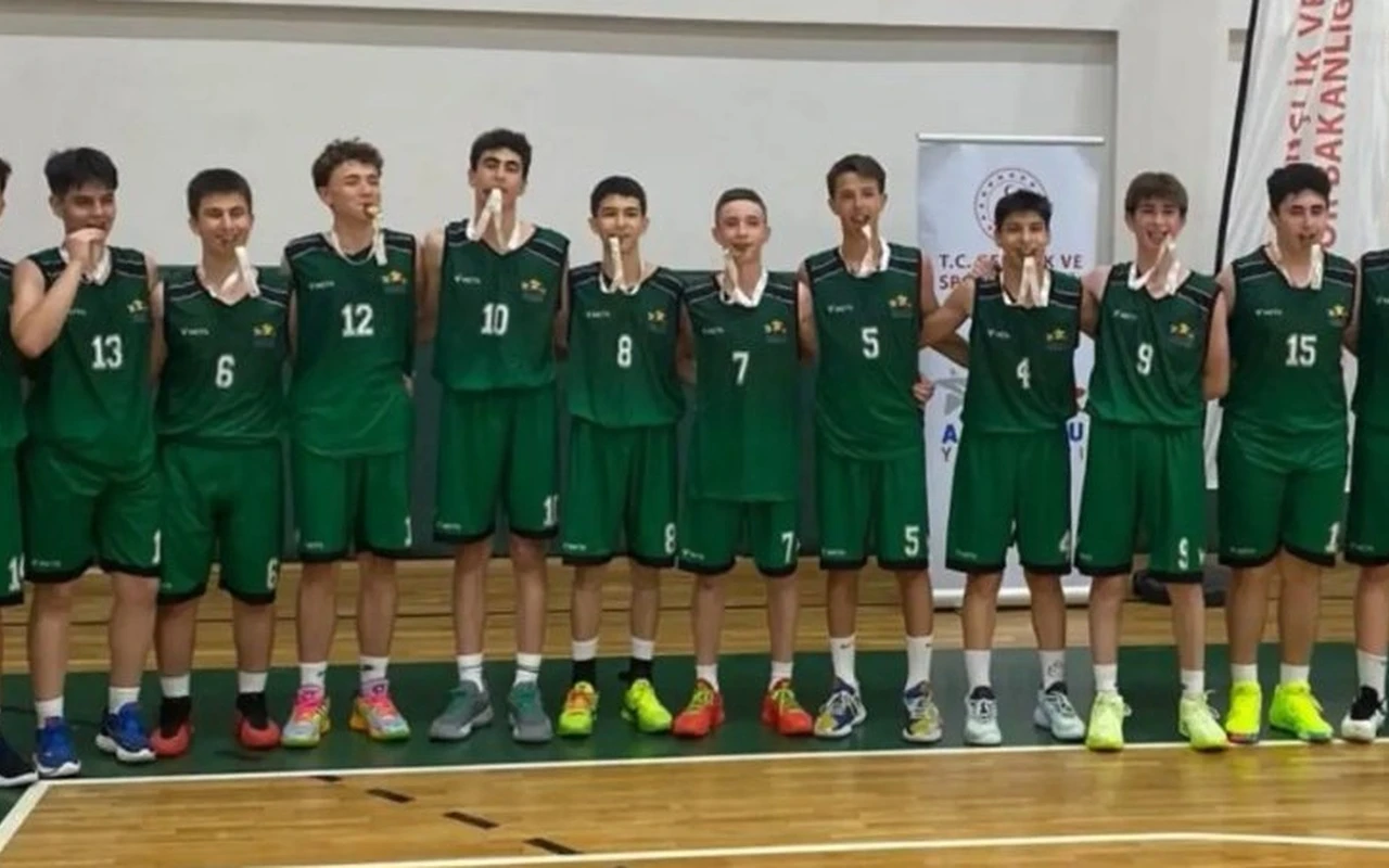 Kocaeli basketbol karması Türkiye finallerine yükseldi