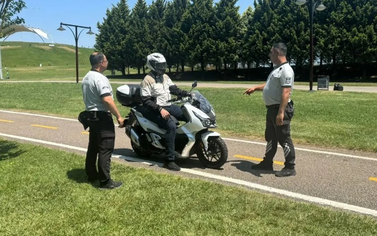 Kocaeli zabıta motosikletlilere sıkı denetim yapıyor